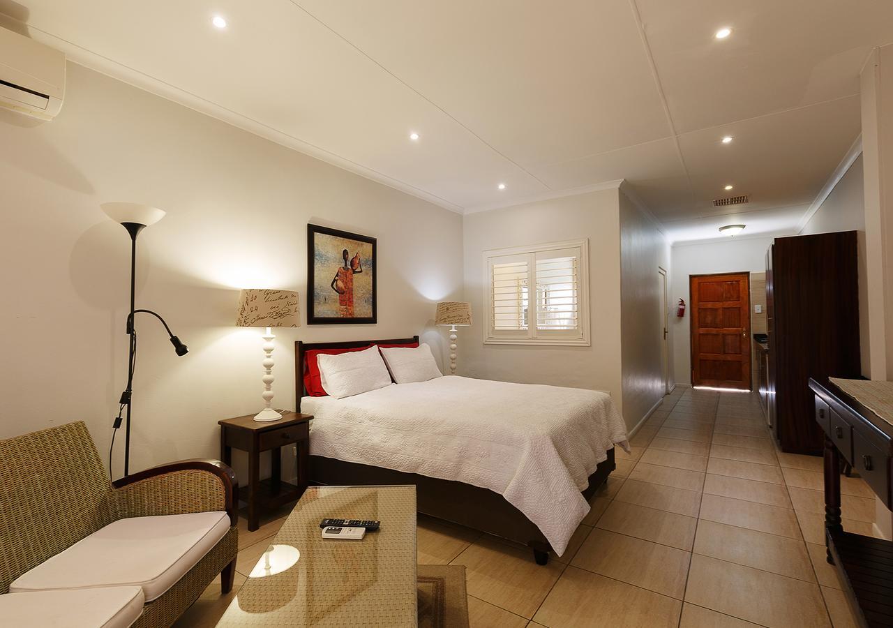 My Den Beachfront B&B And Self-Catering Port Shepstone Εξωτερικό φωτογραφία